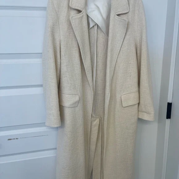 Zara Cream Women's Coat (NWOT) - Picture 2 of 4